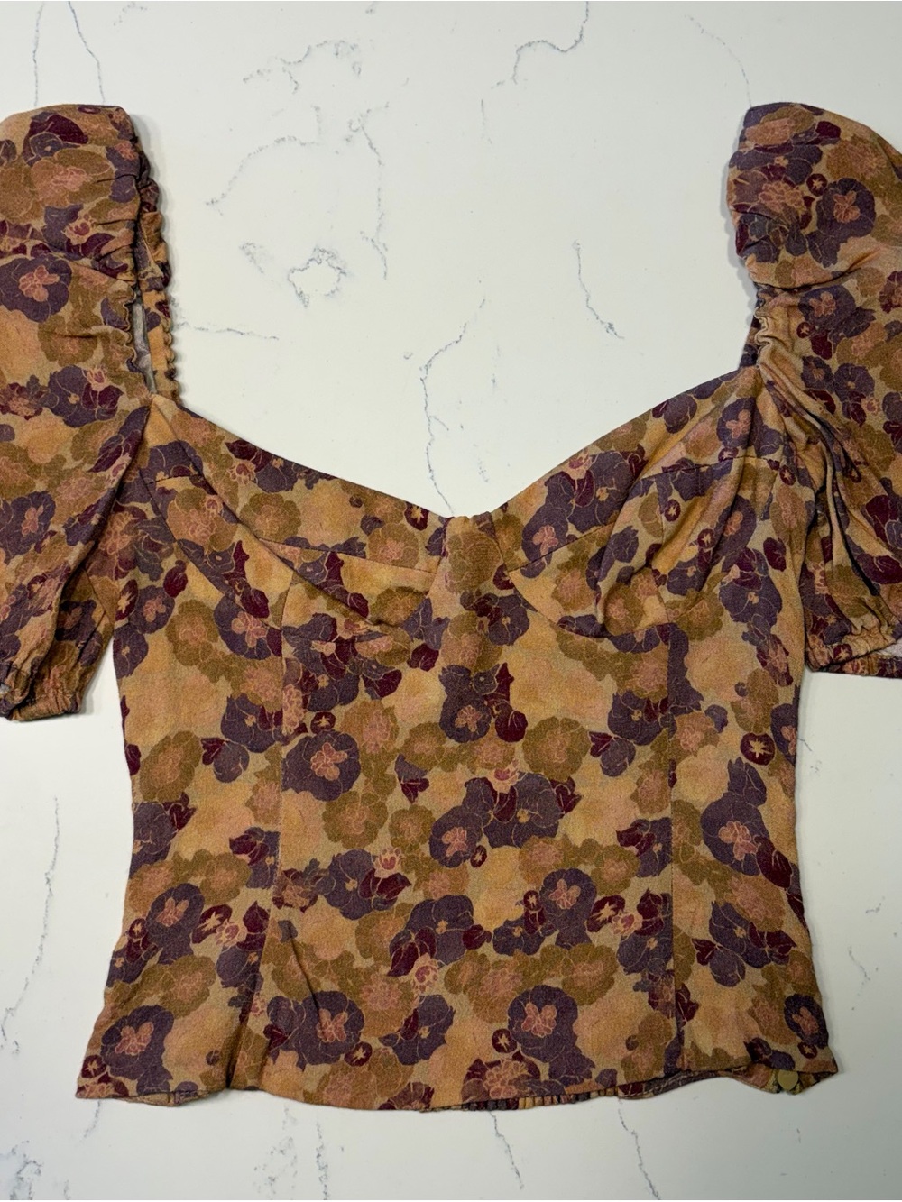 Wilfred Floral Sweetheart Puff-Sleeve Blouse in Tan and Purple